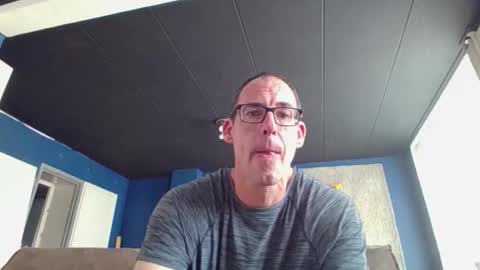 handsomeguy4ever online show from 12.14.25