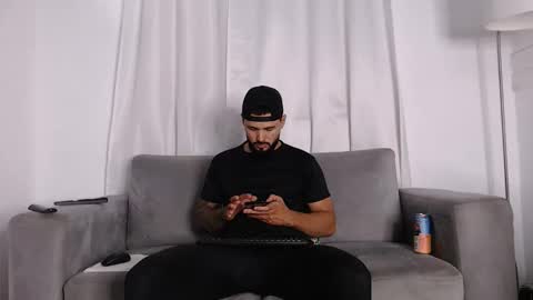 Handsomen online show from 03.25.26