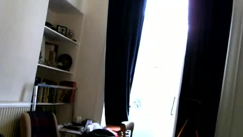 Snapshot of handz2 chatting on 12.13.24 handz2 online show from 12.13.24