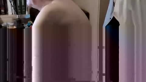 Snapshot of handz2 chatting on 11.13.25 handz2 online show from 11.13.25