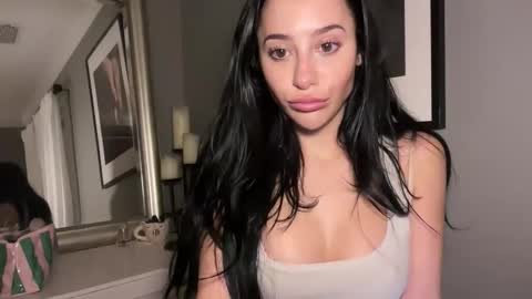 Vanessa online show from 03.06.26