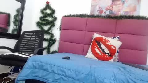 Hanna Palmer online show from 12.18.24