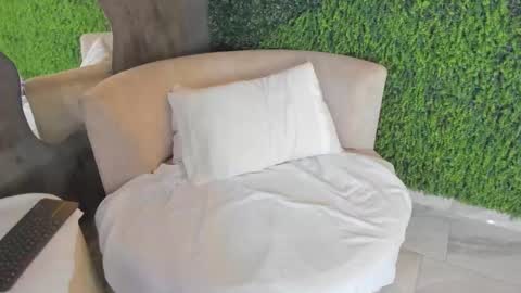 Hanna online show from 12.17.25