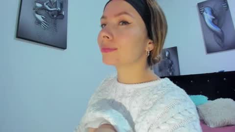 Snapshot of hanna_cute111 chatting on 11.21.25 Hanna online show from 11.21.25