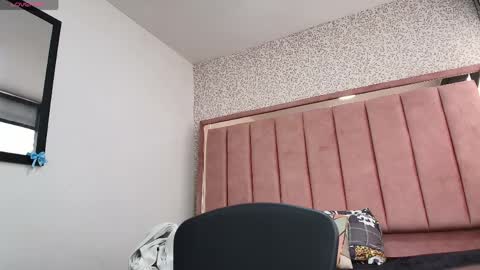  H A N N A  online show from 04.07.26