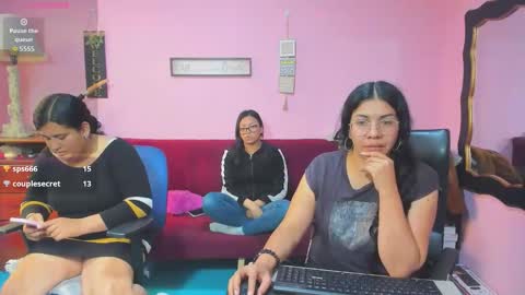 Snapshot of hanna_mature01 chatting on 11.28.25 Hanna online show from 11.28.25