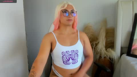 Snapshot of hanna_sofi4 chatting on 01.19.25 Hanna Capicorn online show from 01.19.25