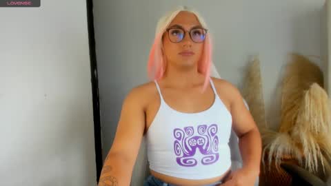 Snapshot of hanna_sofi4 chatting on 03.02.25 Hanna Capicorn online show from 03.02.25