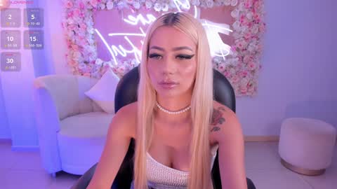  Hanna Connor  online show from 01.25.25