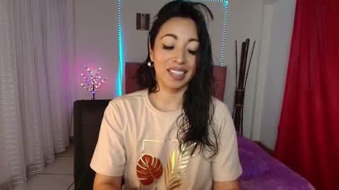 Snapshot of hannagomez_11 chatting on 02.04.26 Hanna Gomez online show from 02.04.26