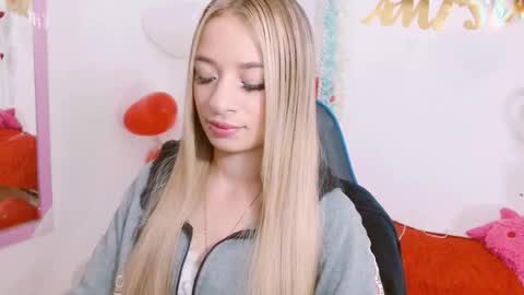 Hannah 027 online show from 09.13.25