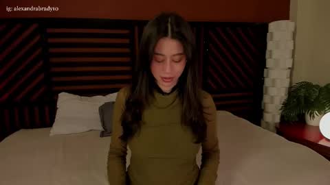 Snapshot of hannah_brady chatting on 02.25.26 Hannah online show from 02.25.26