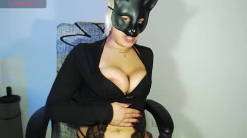 Snapshot of hannah_kiim chatting on 02.15.26 hannah kiim online show from 02.15.26