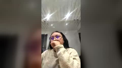 Hannah online show from 07.04.26