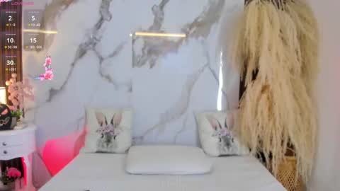 Hannahill69 online show from 10.15.25