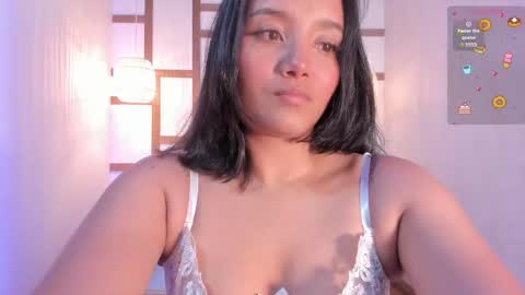 hannahmonttgomery  Help me reach 100 Hands up online show from 10.28.25