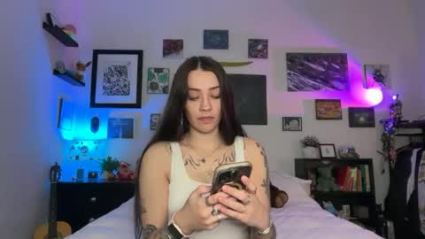 Hannah Taylor online show from 02.05.26