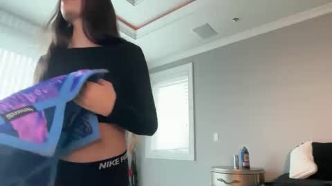 Hannah Taylor online show from 02.09.26