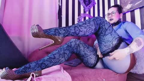 Snapshot of hannalicious4u chatting on 04.26.26 FOLLOW ME INTA MOONXMAFE online show from 04.26.26