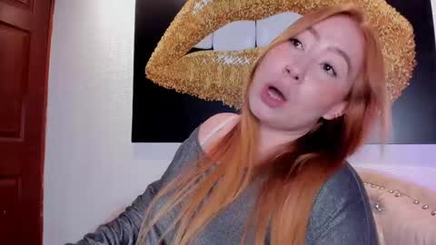 Snapshot of hannamartinn_ chatting on 10.28.25 hannamartinn_ online show from 10.28.25