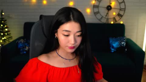 Snapshot of hannarosie chatting on 12.23.24 hannarosie online show from 12.23.24