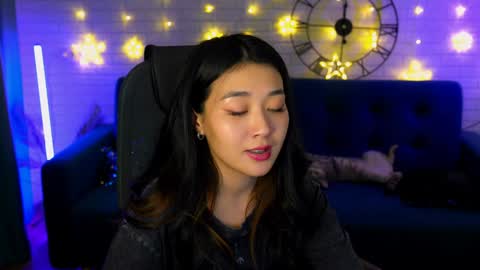 Snapshot of hannarosie chatting on 01.14.25 hannarosie online show from 01.14.25