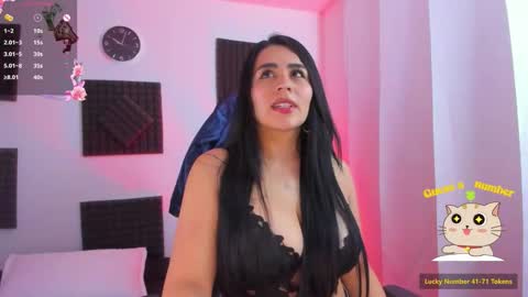 Snapshot of hannarusso chatting on 11.01.25 Hanna online show from 11.01.25