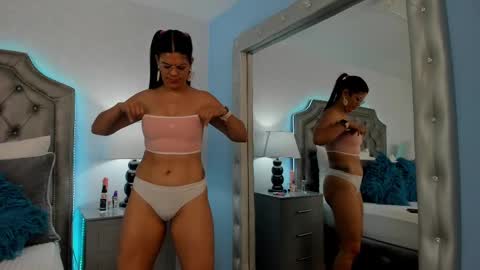 Hanna Slone online show from 01.03.25