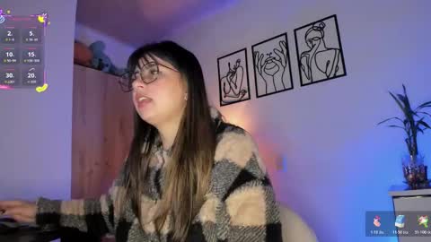 Snapshot of hannasofiax chatting on 11.15.25 hannasofia x Schedule 700 -1400GTM-5 online show from 11.15.25