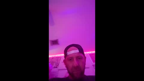 Snapshot of hannersjames48 chatting on 05.27.26 hannersjames48 online show from 05.27.26