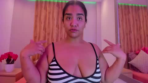 Snapshot of hannnasmith chatting on 06.06.26 Hanna online show from 06.06.26