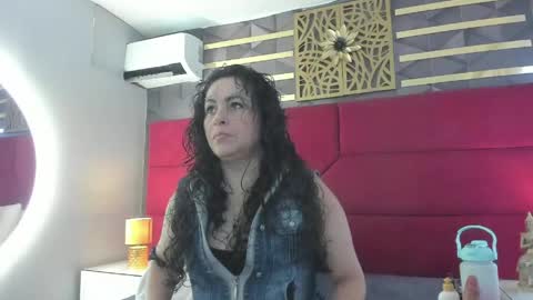 Snapshot of hanny_bliss chatting on 04.26.26 Hanny online show from 04.26.26