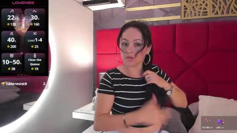 Snapshot of hanny_milf_ chatting on 02.27.25 HANNY online show from 02.27.25