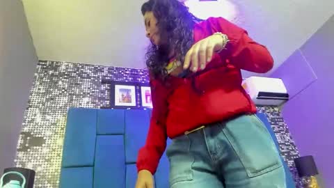 Snapshot of hanny_milf_ chatting on 10.22.25 HANNY online show from 10.22.25