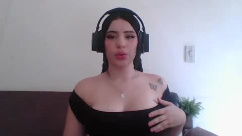 Snapshot of hannybelle__ chatting on 02.10.26 Hanny online show from 02.10.26