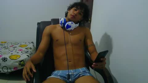 Snapshot of hansel_take chatting on 05.04.26 hansel_take online show from 05.04.26