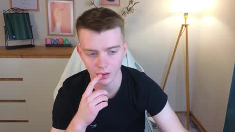 Snapshot of happy_de1mos chatting on 10.16.25 Jack online show from 10.16.25