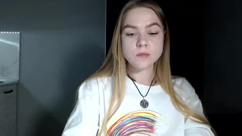 happy_fox_ online show from 04.17.26