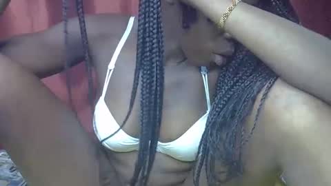 Snapshot of happy_kienyeji chatting on 11.06.25 happy_kienyeji online show from 11.06.25