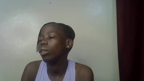 Snapshot of happy_kienyeji chatting on 11.10.25 happy_kienyeji online show from 11.10.25