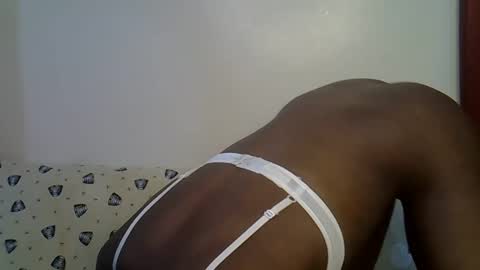 Snapshot of happy_kienyeji chatting on 12.04.25 happy_kienyeji online show from 12.04.25