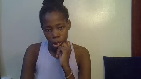 Snapshot of happy_kienyeji chatting on 12.15.25 happy_kienyeji online show from 12.15.25