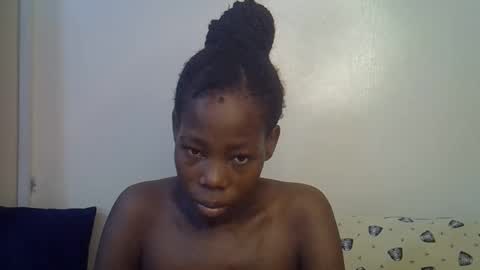 Snapshot of happy_kienyeji chatting on 12.19.25 happy_kienyeji online show from 12.19.25