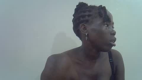 Snapshot of happy_kienyeji chatting on 01.10.26 happy_kienyeji online show from 01.10.26