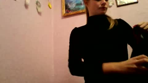 happyemily  online show from 11.09.25