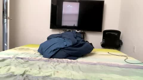 happyhipppp online show from 04.24.26