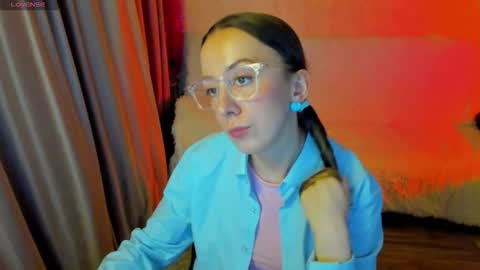 Snapshot of happystephanie chatting on 11.24.25 Stephanie online show from 11.24.25