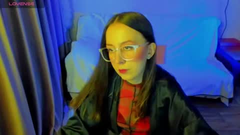 Snapshot of happystephanie chatting on 06.28.26 Stephanie online show from 06.28.26