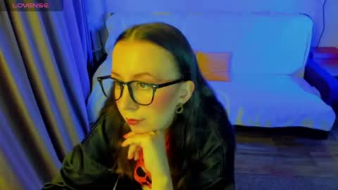Snapshot of happystephanie chatting on 07.16.26 Stephanie online show from 07.16.26