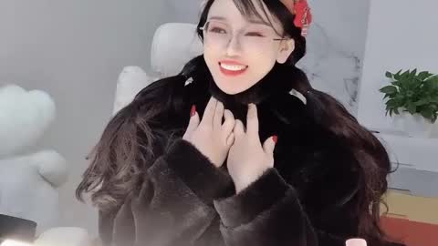 Daisy online show from 02.25.25